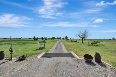 2561 County Road 248, Valley View, TX 76272 - Photo 3