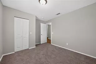 226 Cliff Height Cir, Dallas, TX 75241 - Photo 23