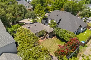 3881 Gaspar Dr, Dallas, TX 75220 - Photo 39