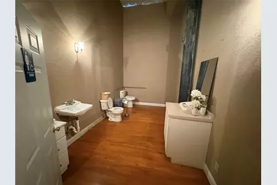 112 N Travis Street, Sherman, TX 75090 - Photo 17