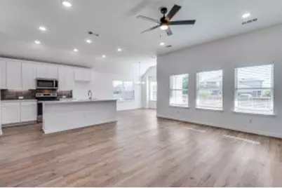 1524 N Carolina Avenue, Lancaster, TX 75134 - Photo 5