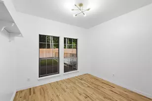 2422 Black Spruce Ct, Arlington, TX 76001 - Photo 11