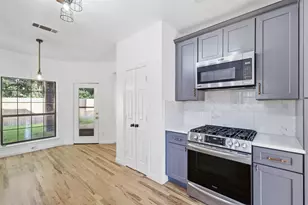 2422 Black Spruce Ct, Arlington, TX 76001 - Photo 13