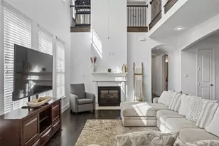 1022 Shadyside Ln, Dallas, TX 75223 - Photo 1
