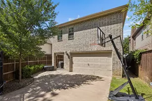1022 Shadyside Ln, Dallas, TX 75223 - Photo 39
