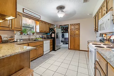 610 46th Street NE, Paris, TX 75462 - Photo 3