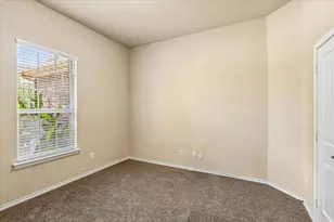 8 Duskview Ln, Edgecliff Village, TX 76134 - Photo 11