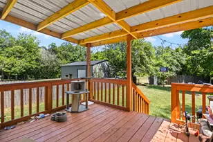 720 Buffalo St, Gilmer, TX 75644 - Photo 3