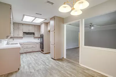2400 Westpark Way Circle, Euless, TX 76040 - Photo 7