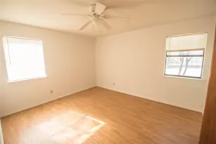 712 N Keith St, Granbury, TX 76048 - Photo 9