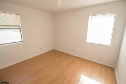 712 N Keith Street, Granbury, TX 76048 - Photo 11