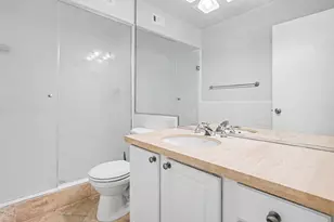 5926 Sandhurst Ln, Dallas, TX 75206 - Photo 15