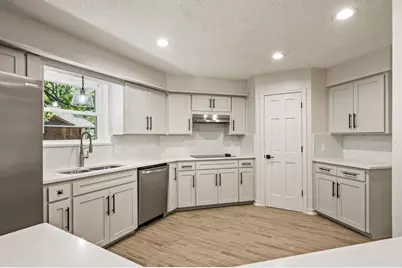 17 Cypress Court, Trophy Club, TX 76262 - Photo 9