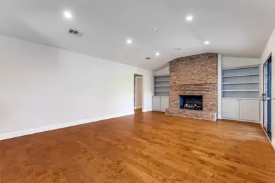 8647 Langdale Circle, Dallas, TX 75238 - Photo 7