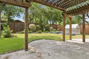 703 S Weatherred Dr, Richardson, TX 75080 - Photo 29