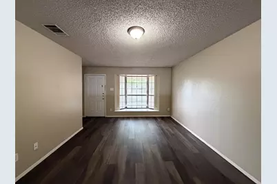 804 Biloxi Drive, Ennis, TX 75119 - Photo 3