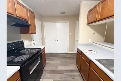 804 Biloxi Drive, Ennis, TX 75119 - Photo 5