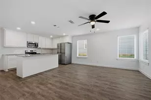 227 W Bond St, Denison, TX 75020 - Photo 5