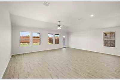 404 Comanche Drive, Cleburne, TX 76033 - Photo 17
