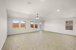 404 Comanche Dr, Cleburne, TX 76033 - Photo 17
