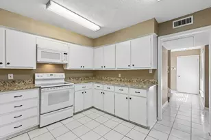 1806 Lakecrest Ct, Carrollton, TX 75006 - Photo 13