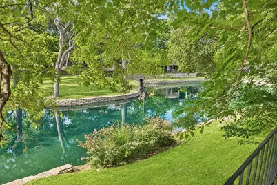 1806 Lakecrest Court, Carrollton, TX 75006 - Photo 37
