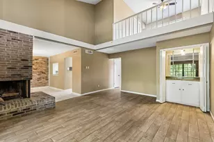 1806 Lakecrest Ct, Carrollton, TX 75006 - Photo 11