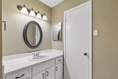 1806 Lakecrest Court, Carrollton, TX 75006 - Photo 27