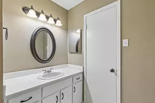 1806 Lakecrest Ct, Carrollton, TX 75006 - Photo 27