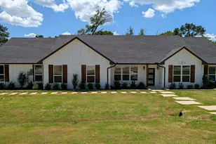206 Splitrail Dr, Mabank, TX 75143 - Photo 1