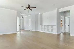 2117 Avenue B, Grand Prairie, TX 75051 - Photo 3