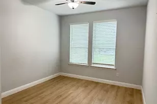 2117 Avenue B, Grand Prairie, TX 75051 - Photo 17