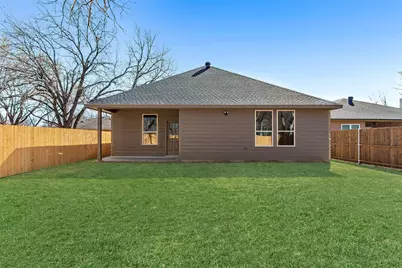 2117 Avenue B, Grand Prairie, TX 75051 - Photo 15