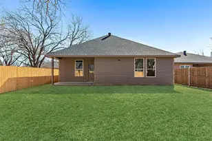 2117 Avenue B, Grand Prairie, TX 75051 - Photo 15