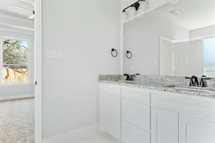 2117 Avenue B, Grand Prairie, TX 75051 - Photo 11