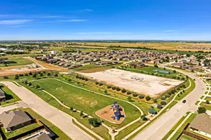 609 Lone Star Park Ln, Ponder, TX 76259 - Photo 25