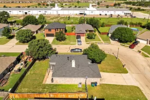 609 Lone Star Park Ln, Ponder, TX 76259 - Photo 21