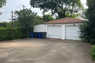 9428 Forest Hills Blvd, Dallas, TX 75218 - Photo 11