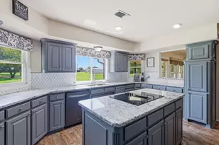 1701 N St Charles Ave, Pilot Point, TX 76258 - Photo 9