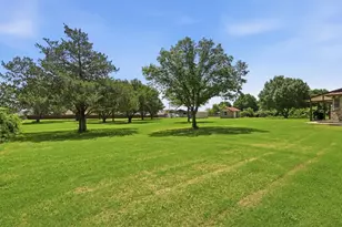 1701 N St Charles Ave, Pilot Point, TX 76258 - Photo 3