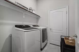 2740 Lisa Maria St, Burleson, TX 76028 - Photo 11