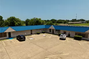 606 S Seven Points Blvd, Seven Points, TX 75143 - Photo 1