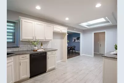 903 Meadow Creek Drive, Allen, TX 75002 - Photo 11