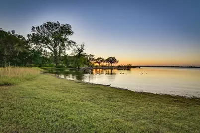 2129 Reflection Bay Drive, Arlington, TX 76013 - Photo 33