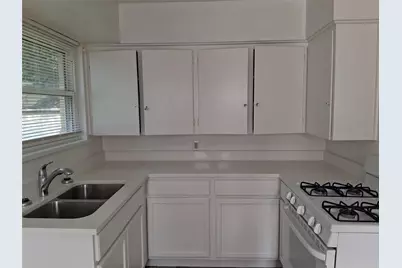 3019 Avon Street #3019, Dallas, TX 75211 - Photo 5