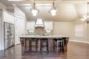 917 Joshua Ct, Granbury, TX 76048 - Photo 9