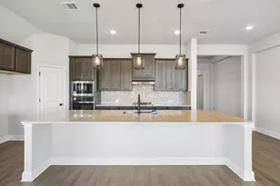 7701 Sheaves Trl, Joshua, TX 76058 - Photo 11