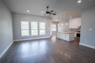 1305 Carnoustie Dr, Ennis, TX 75119 - Photo 9
