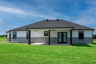 352 Private Road, Honey Grove, TX 75446 - Photo 17
