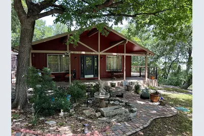 2546 Rockcliff Court, Granbury, TX 76048 - Photo 3